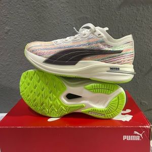 BRAND NEW Women's PUMA NITRO 2 Deviate Running
Shoes SIZE 5 1/2 - Rainbow